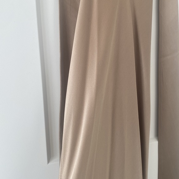 Silk Maison - Mulberry Silk Halter Dress. XS - Picture 3 of 8